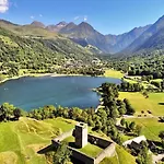 Agreable Maison Au Centre D'arreau Pour 8 Pers