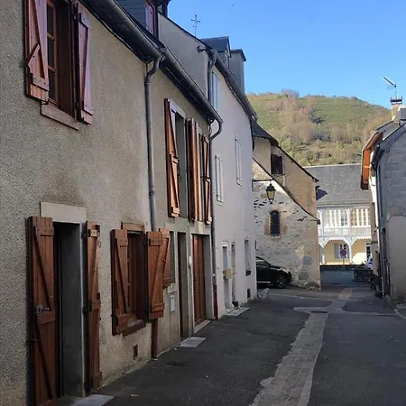 Agreable Maison Au Centre D'arreau Pour 8 Pers *