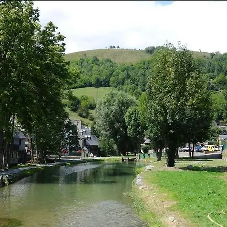 Agreable Maison Au Centre D'arreau Pour 8 Pers Holiday home *