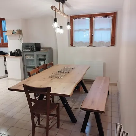 Agreable Maison Au Centre D'arreau Pour 8 Pers Arreau